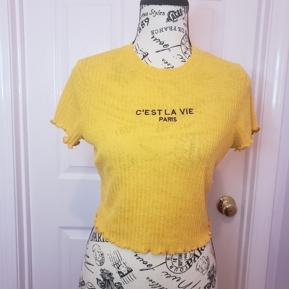 SHEIN Tops - 𝅺SHEIN Short Cut Shirt yellow size large